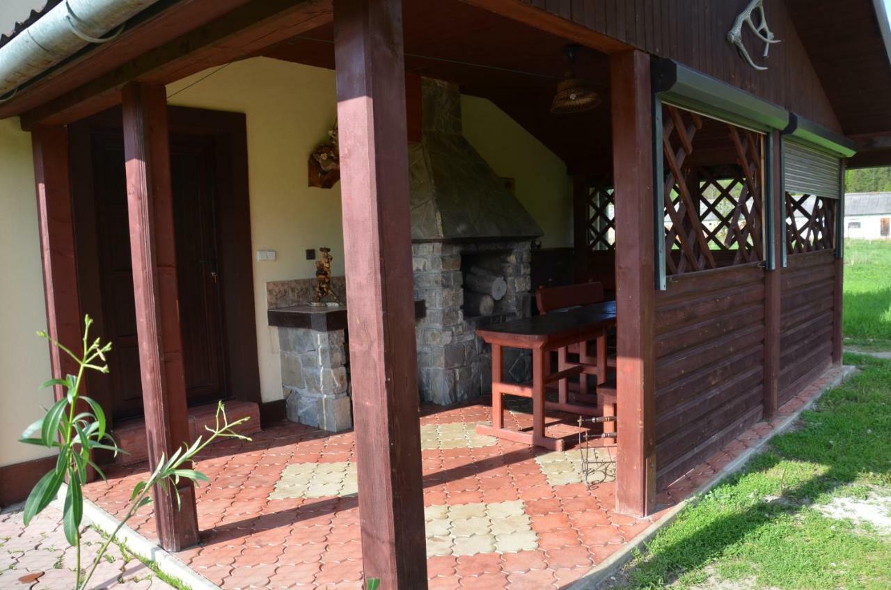 Penzion Pod Troma Korunami Červený Kláštor Exteriör bild
